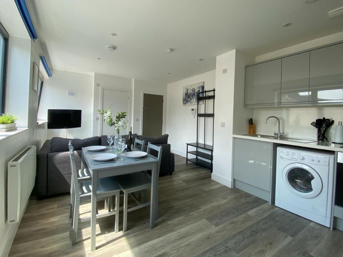 Modern One Bedroom Apartment In Town Centre & 4 Min To The Beach Bournemouth Luaran gambar