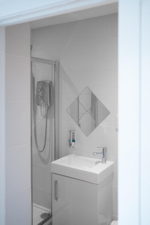 Modern One Bedroom Apartment In Town Centre & 4 Min To The Beach Bournemouth Luaran gambar